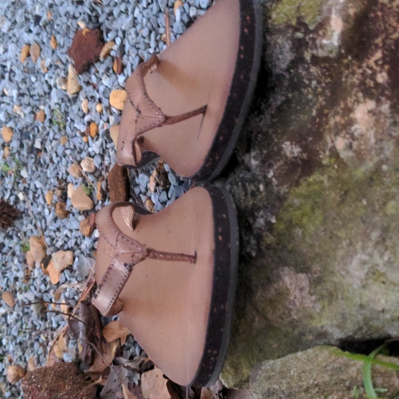 Clarks Tan Salon Spirit Flip-Flop Sandals - Picture 7 of 14